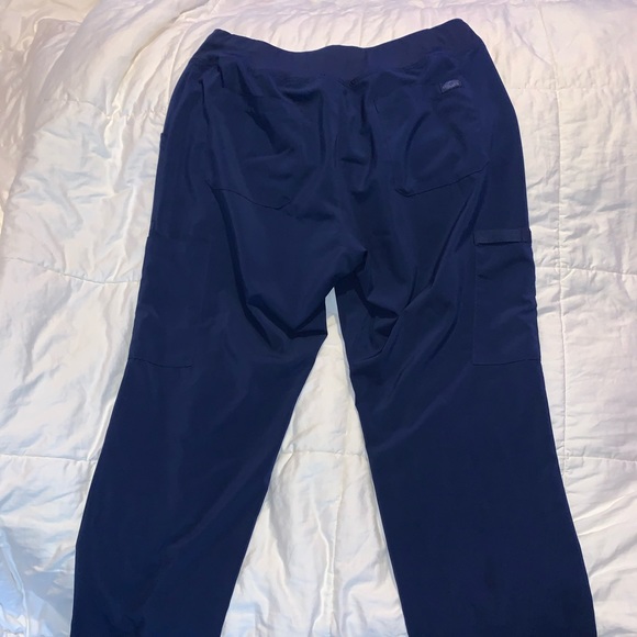 Dickies women’s scrub bottoms. - Picture 2 of 4